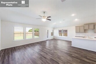 634 Presidio St in Aubrey, TX - Foto de edificio - Building Photo