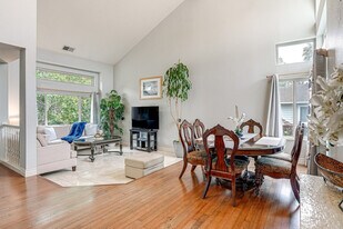 182 Westminster Way in Vallejo, CA - Building Photo