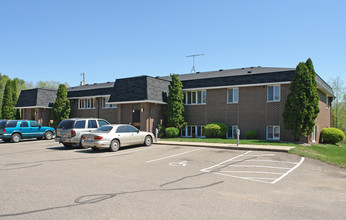 Village Dweller Apartments in Lakeville, MN - Building Photo - Building Photo