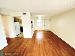 1720 N Congress Ave in West Palm Beach, FL - Building Photo - Building Photo