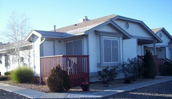 3220 Wasatch Ct in Prescott, AZ - Building Photo