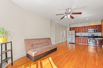 885 Harrison Ave, Unit 4 in Boston, MA - Building Photo - Building Photo