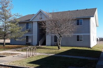 MAPLE PLACE APARTMENTS in Winfield, IA - Building Photo - Building Photo