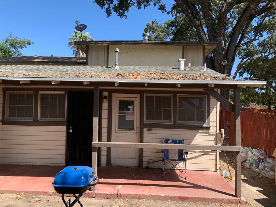 712 Park St in Paso Robles, CA - Building Photo