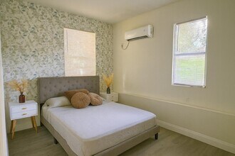 8622 N 39th St in Tampa, FL - Building Photo - Building Photo