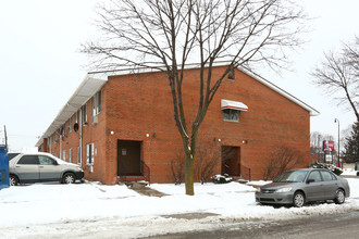 West Warren Apartments in Dearborn, MI - Building Photo - Building Photo