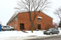 West Warren Apartments in Dearborn, MI - Building Photo - Building Photo