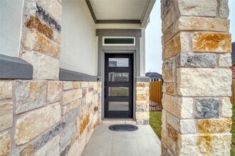 4504 Cool Gray Cv in Austin, TX - Building Photo - Building Photo