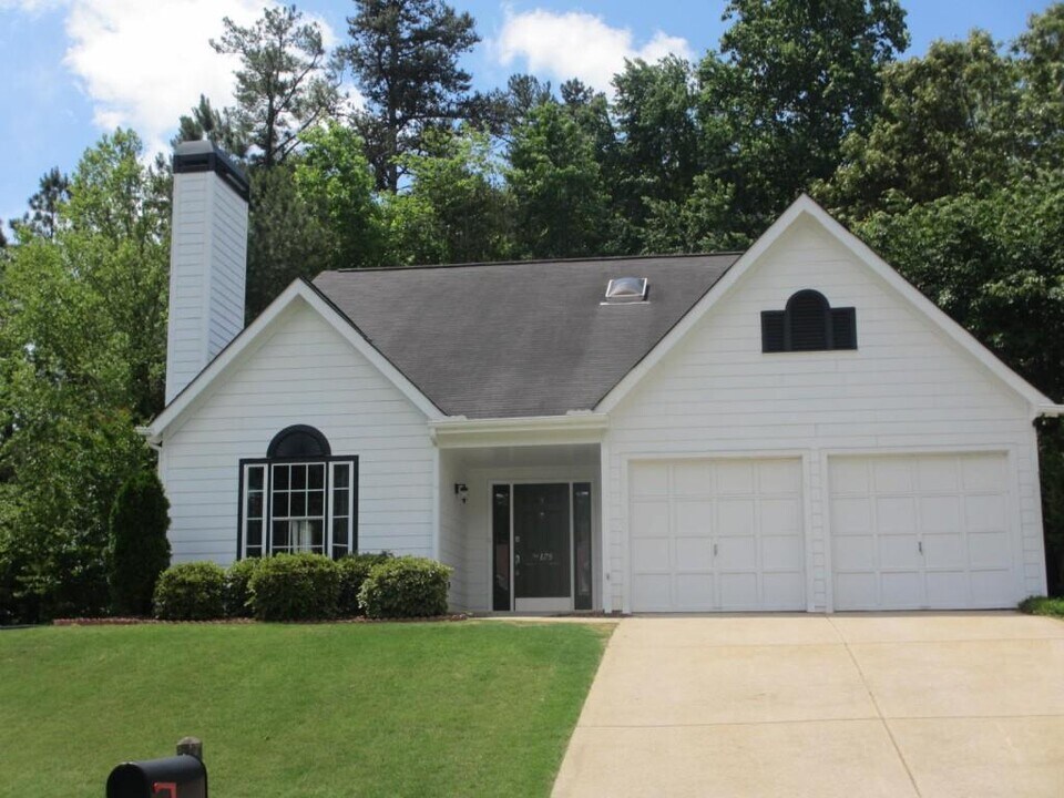 175 Douglas Fir Ct in Alpharetta, GA - Building Photo