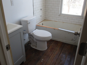 36 Wyman St-Unit -Apt 3 in Waterbury, CT - Foto de edificio - Building Photo