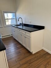 860 Waverly Ave, Unit B in Holtsville, NY - Building Photo - Building Photo