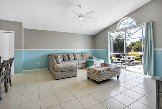 4716 Windwood Dr-Unit -ID1248391P in Kissimmee, FL - Foto de edificio - Building Photo