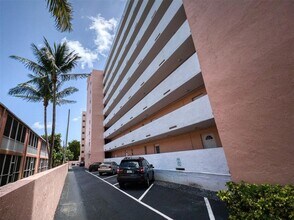 3201 NE 14th Street Causeway in Pompano Beach, FL - Building Photo - Building Photo