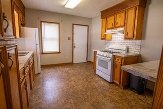 910 Fall St in Lake Charles, LA - Building Photo - Building Photo