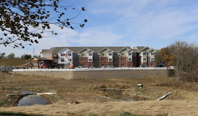 Wilshire Hills in Lee's Summit, MO - Foto de edificio - Building Photo