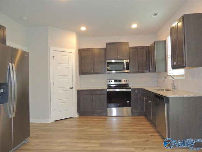 26303 Beech Grv Ln NW in Madison, AL - Building Photo - Building Photo