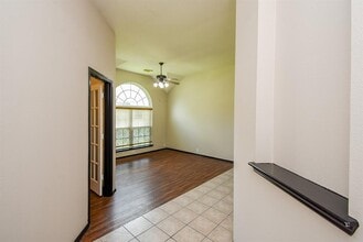 11743 Berkway Trail in Houston, TX - Building Photo - Building Photo