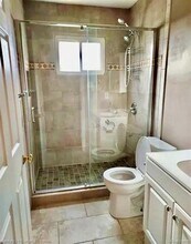 32200 Fairchild St in Westland, MI - Foto de edificio - Building Photo