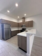 1002 Gabriella St in Harlingen, TX - Building Photo - Building Photo