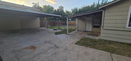 9407 Antoine Dr in Houston, TX - Building Photo - Building Photo