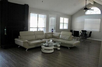 808 Bridgewater Ln in Mesquite, TX - Building Photo - Building Photo