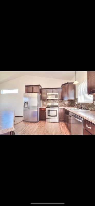 6715 Cambridge Ct in Summerset, SD - Building Photo - Building Photo