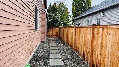 3616 209th St SE in Bothell, WA - Building Photo - Building Photo