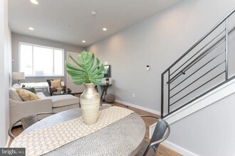 2507 Emerald St in Philadelphia, PA - Building Photo - Building Photo