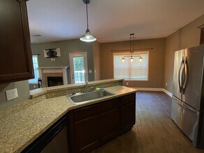 570 Brewer Dr in Locust Grove, GA - Building Photo - Building Photo