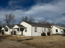 2026 E 10th St N in Wichita, KS - Building Photo