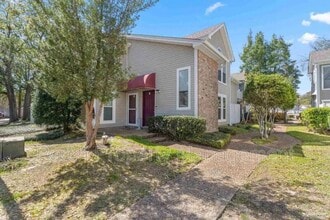 7171 N 9th Ave in Pensacola, FL - Building Photo - Building Photo