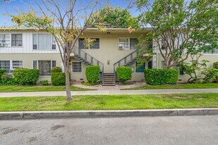 607 N Florence St in Burbank, CA - Building Photo