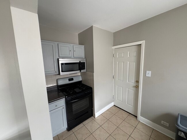 2419 N Oak Park Ave in Chicago, IL - Building Photo - Building Photo