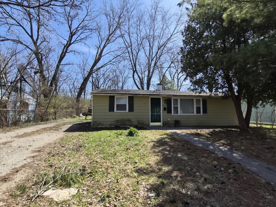 4709 Ribble Rd in Indianapolis, IN - Building Photo