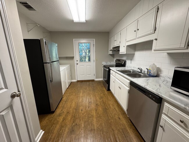 008 University Ct in Statesboro, GA - Building Photo - Building Photo