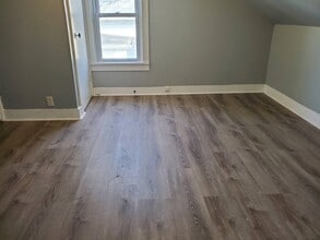 2104 5th St in Peru, IL - Building Photo - Building Photo