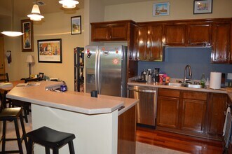 8253 Mayo Dr, Unit 306 in Madison, WI - Building Photo - Building Photo