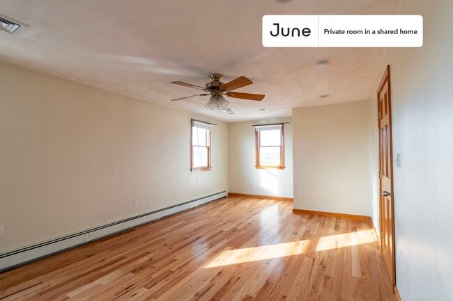 Private bedroom in 5 bed/2 bath Home in Boston, MA - Building Photo - Building Photo