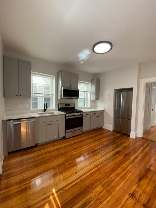 21 Clary St, Unit #8 in Cambridge, MA - Building Photo