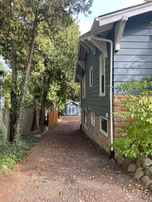 1622 Pear St, Unit #1 in Ann Arbor, MI - Building Photo - Building Photo