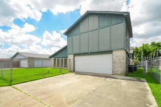 14419 Merry Meadow Dr in Houston, TX - Building Photo - Building Photo