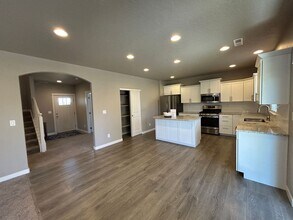 1904 SW 39th St in Redmond, OR - Building Photo - Building Photo