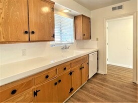 5321 57th St in Sacramento, CA - Building Photo