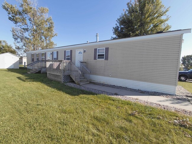 2112 Bluebird Terrace NW in Stewartville, MN - Building Photo - Building Photo