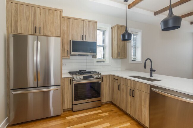 4952 N Oakley Ave, Unit 3 in Chicago, IL - Building Photo - Building Photo