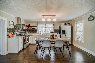 6689 E Strickland St in Douglasville, GA - Building Photo - Building Photo