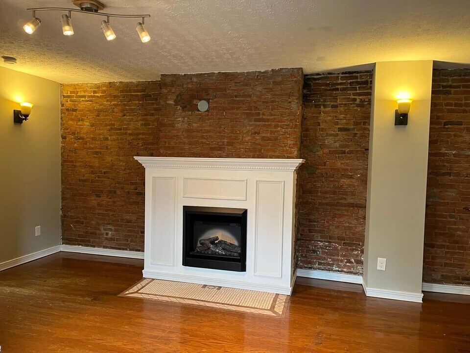1411 Clay St in Cincinnati, OH - Building Photo