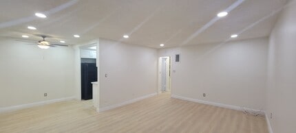 1908 Clinton St, Unit 3 in Los Angeles, CA - Building Photo - Building Photo