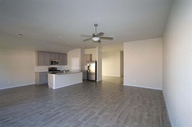 256 Falling Star Ln in Andice, TX - Building Photo - Building Photo