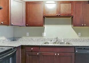 Summit Apartments in Orangeburg, SC - Building Photo - Building Photo